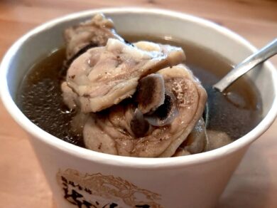 《台湾グルメ》衝撃的だった黒いスープの正体