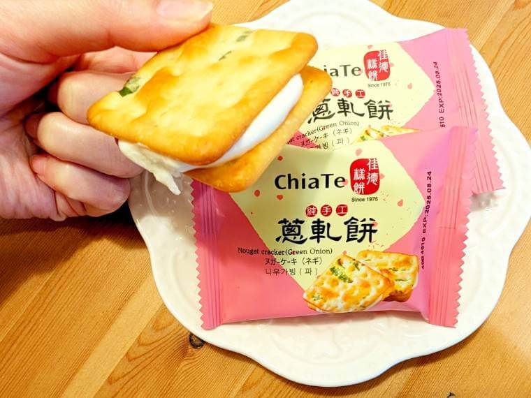 美美台湾　佳徳鳳梨酥　佳德糕餅　ヌガークラッカー