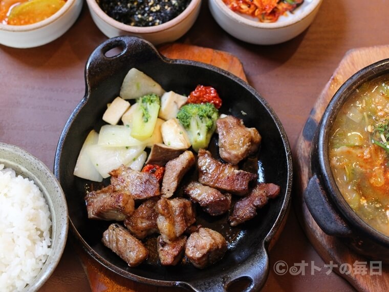 韓国グルメ　仁寺洞　トマ　定食
