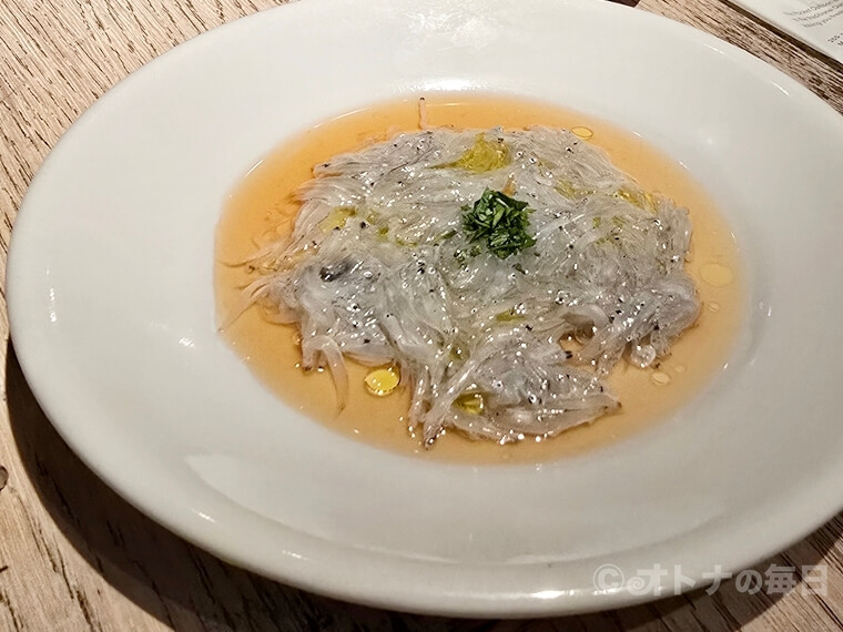 代々木上原　代々木八幡　ビストロサル　SARU　生しらすのマリネ