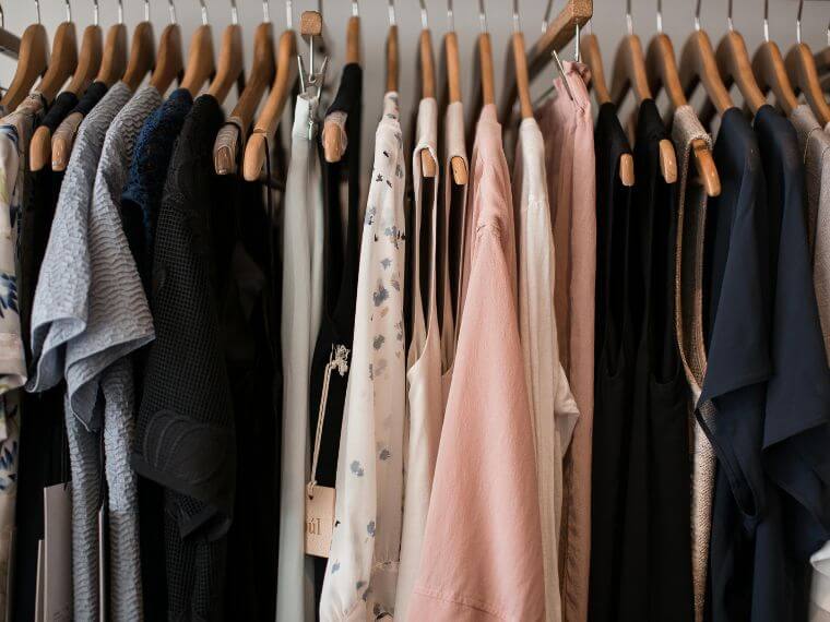 鈴木さやか 服を増やさない 断捨離 美容コラム