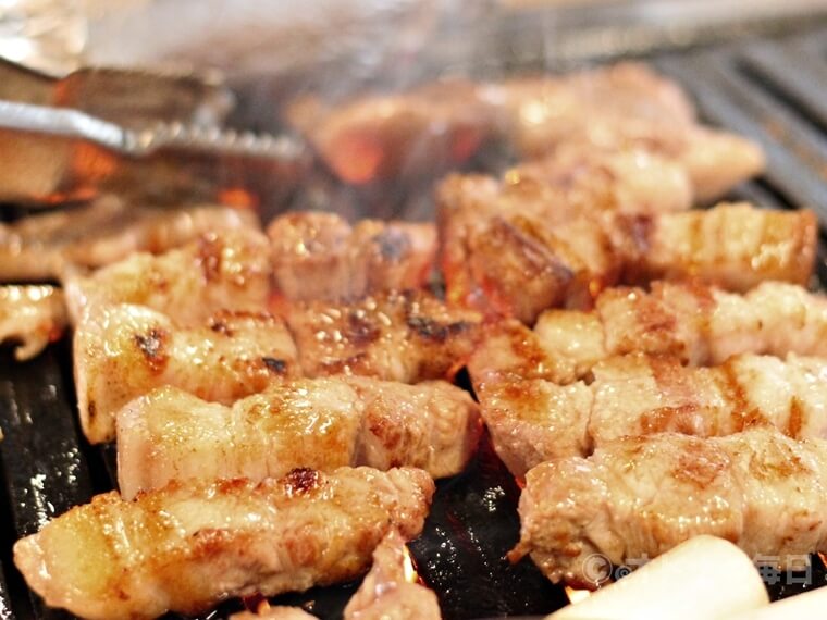 韓国グルメ　金豚食堂 　クムデジ食堂　サムギョプサル　K-POP