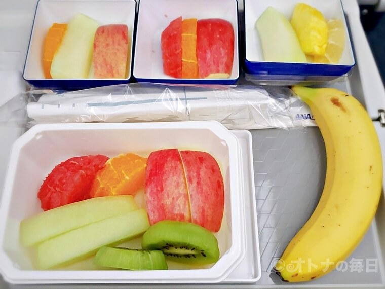 ANA　機内食　フルーツミール　田辺農園　バナナ