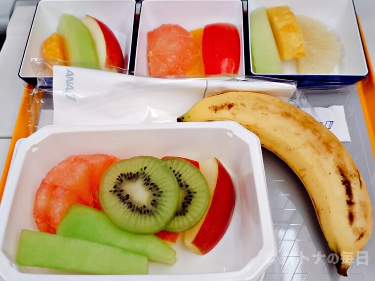 ANA　機内食　フルーツミール　田辺農園　バナナ