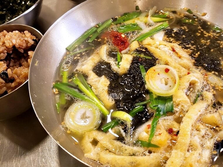 海外旅行で食べるべき“絶品グルメ”　＃63 ソウルの“うどんストリート”で食べる韓国風うどんが美味しい（南大門／カルグクス）