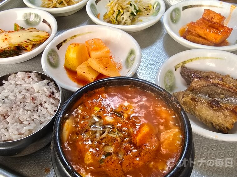 韓国グルメ 소담집 ソダムチプ 鐘路3街 益善洞 定食