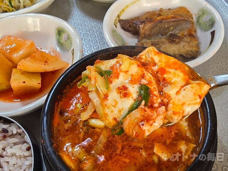 韓国グルメ 소담집  ソダムチプ 鐘路3街 益善洞 定食