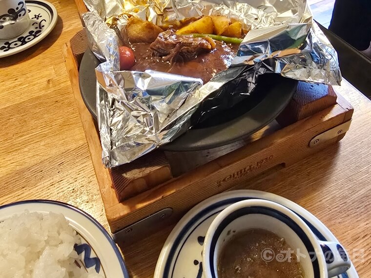 上野ランチ 上野アトレ つばめグリル ハンブルグステーキ