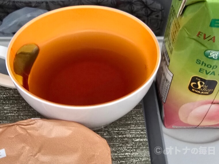 エバー航空 台湾茶 機内サービス