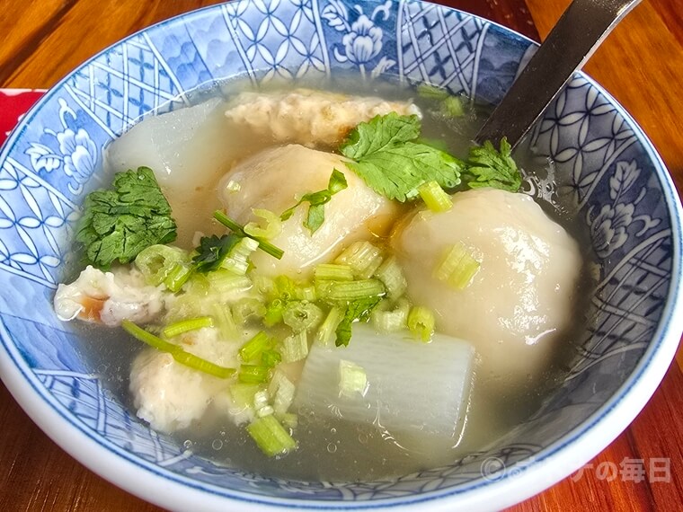 迪化街 老阿伯胖魷焿 Lao-A-Bei 綜合焿湯 イカのつみれ汁 古早味油葱飯 揚げネギ飯