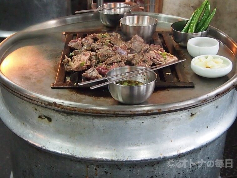 旅グルメ 明洞 ドラム缶 カルビ 焼肉