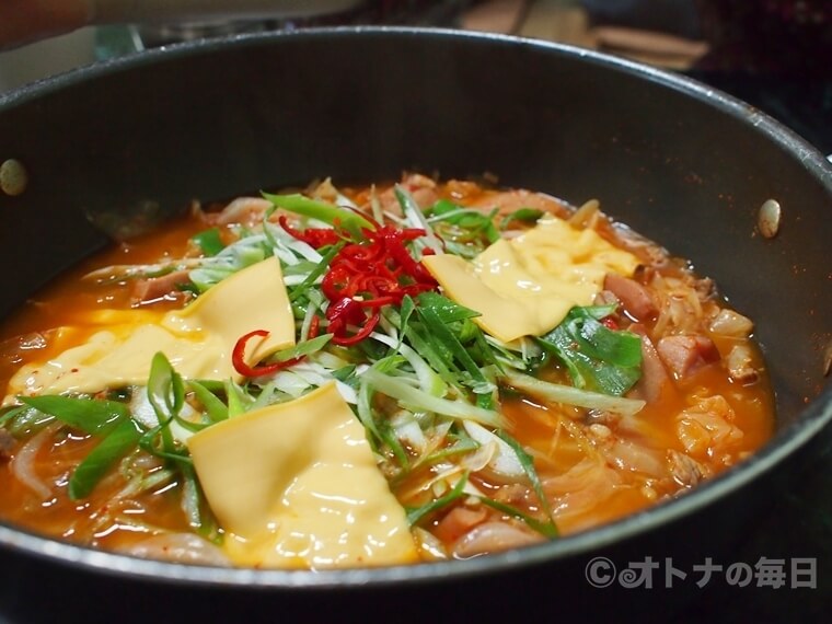 旅グルメ　韓国グルメ　梨泰院　パダ食堂　プデチゲ