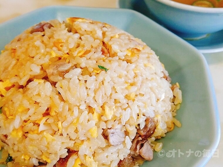 今日のランチ　神楽坂　中華料理　龍朋　炒飯