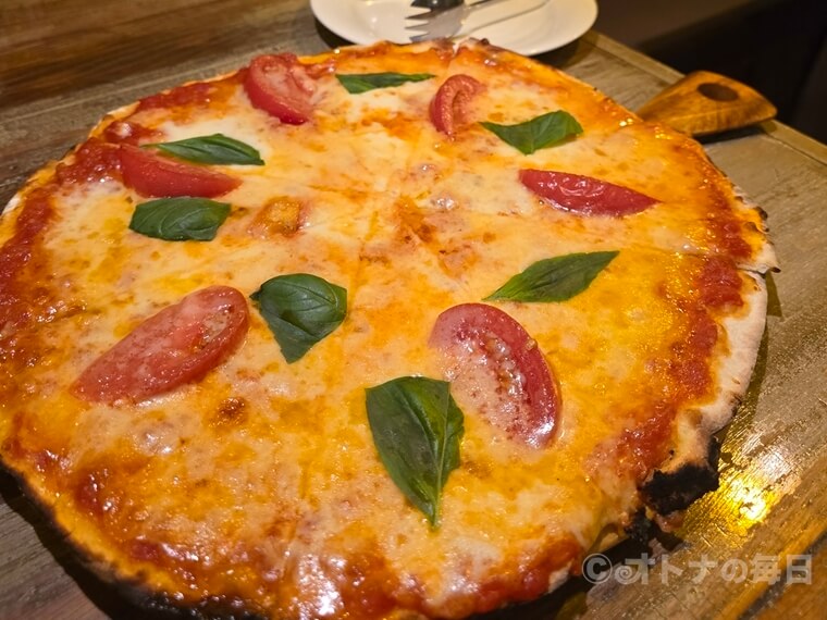 美味しん坊　代々木　イタリアン　パンコントマテ　ピザ