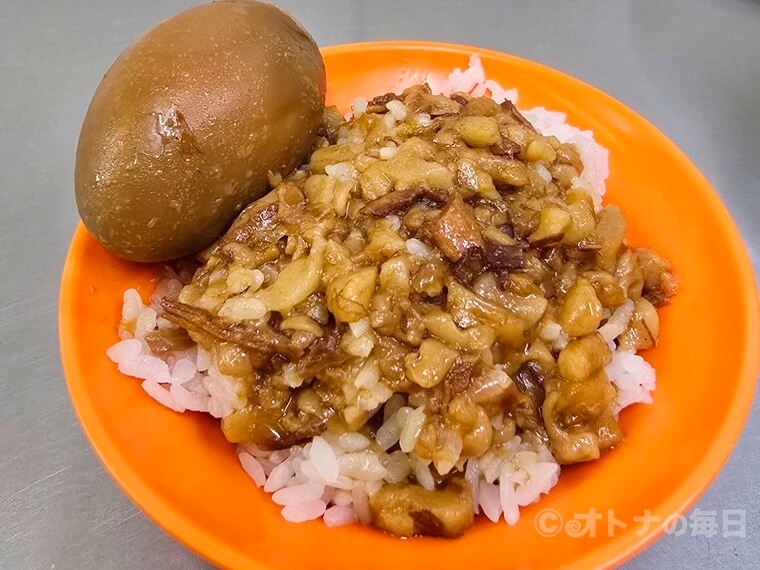 絶品グルメ　基隆廟口夜市　天一香　魯肉飯