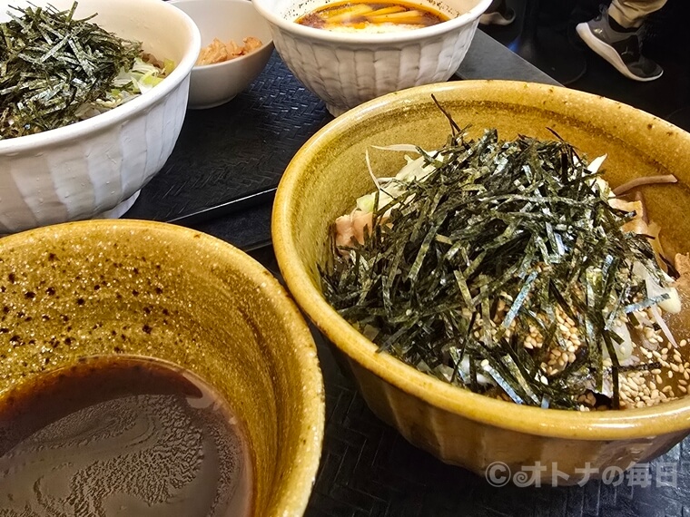 今日のランチ　新橋　なぜ蕎麦にラー油を入れるのか。　店舗