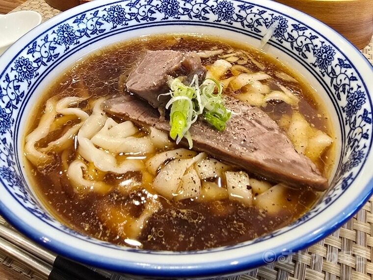 台湾グルメ 牛肉麺 江牛樓 迪化街 ミシュラン